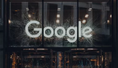 Bir acayip vaka: Google’da internetler kesildi!