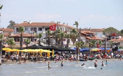 İzmir ve Muğla sahillerinde bayram yoğunluğu! Akın ettiler